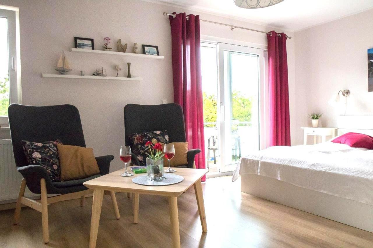 Studio 11 Im Haus Stranddistel, Modernes Studio Im 1 Og Fur 2 Personen In Zingst Luaran gambar